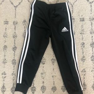 5t adidas boys joggers
